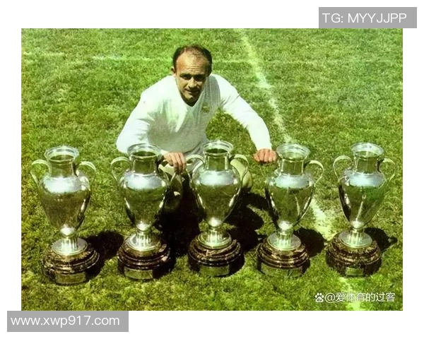 足球巨星珍藏室探秘：穿越绿茵岁月的荣耀与梦想